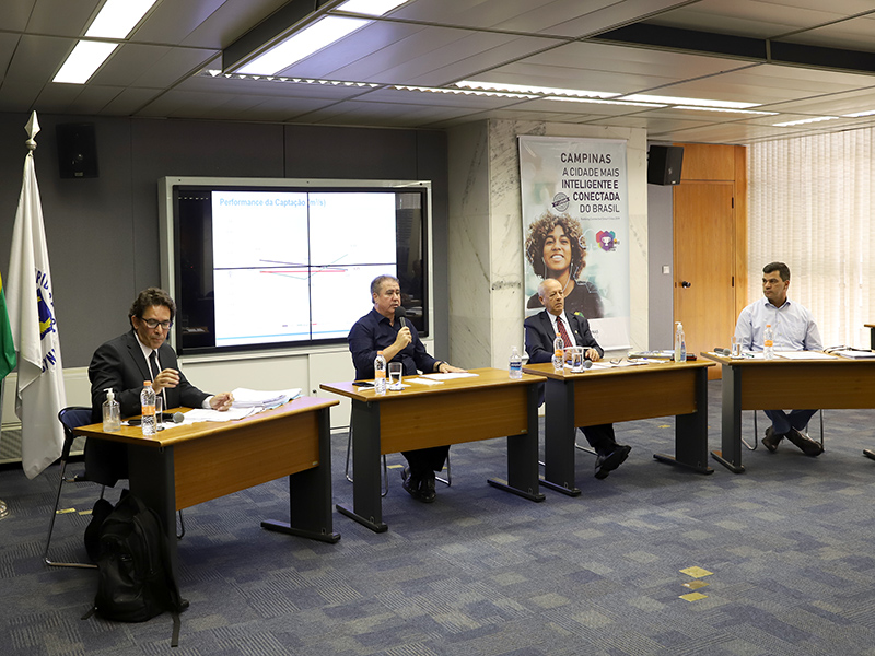 Prefeito, presidente e técnicos da Sanasa em transmissão ao vivo hoje