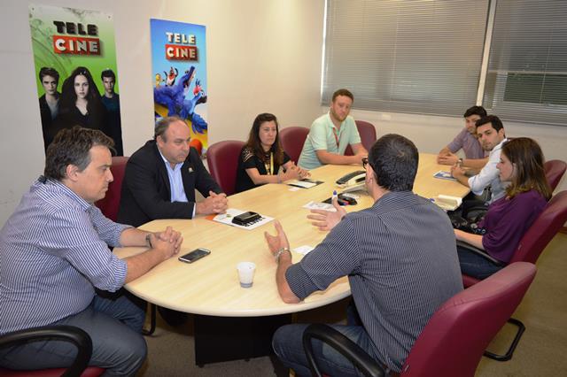 Salvetti e gestores da Net Campinas durante a reunião