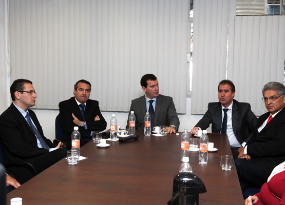 Prefeito, juiz, vereadores e secretário discutem segurança na cidade