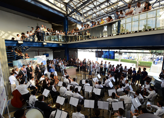 ... e música, com a Orquestra Patrulheiros Campinas