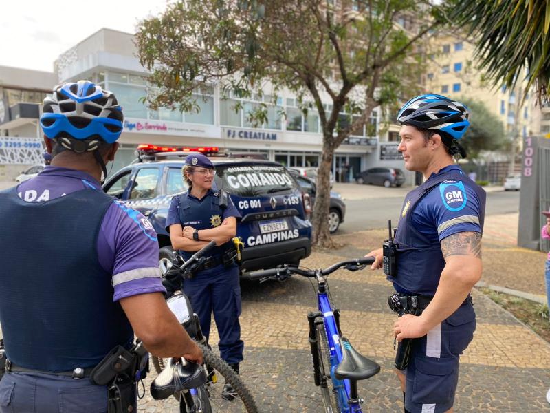 Guardas também orientam sobre importância de denunciar situações inseguras pelo 153