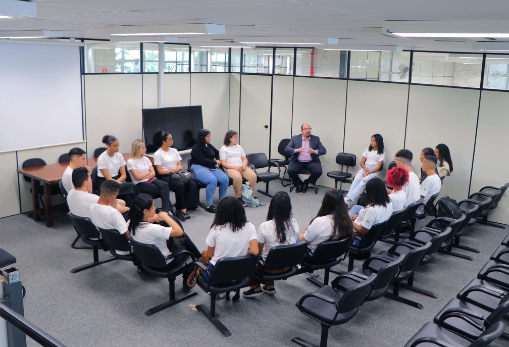 Roda realizada nesta terça-feira com os aprendizes do Vibe