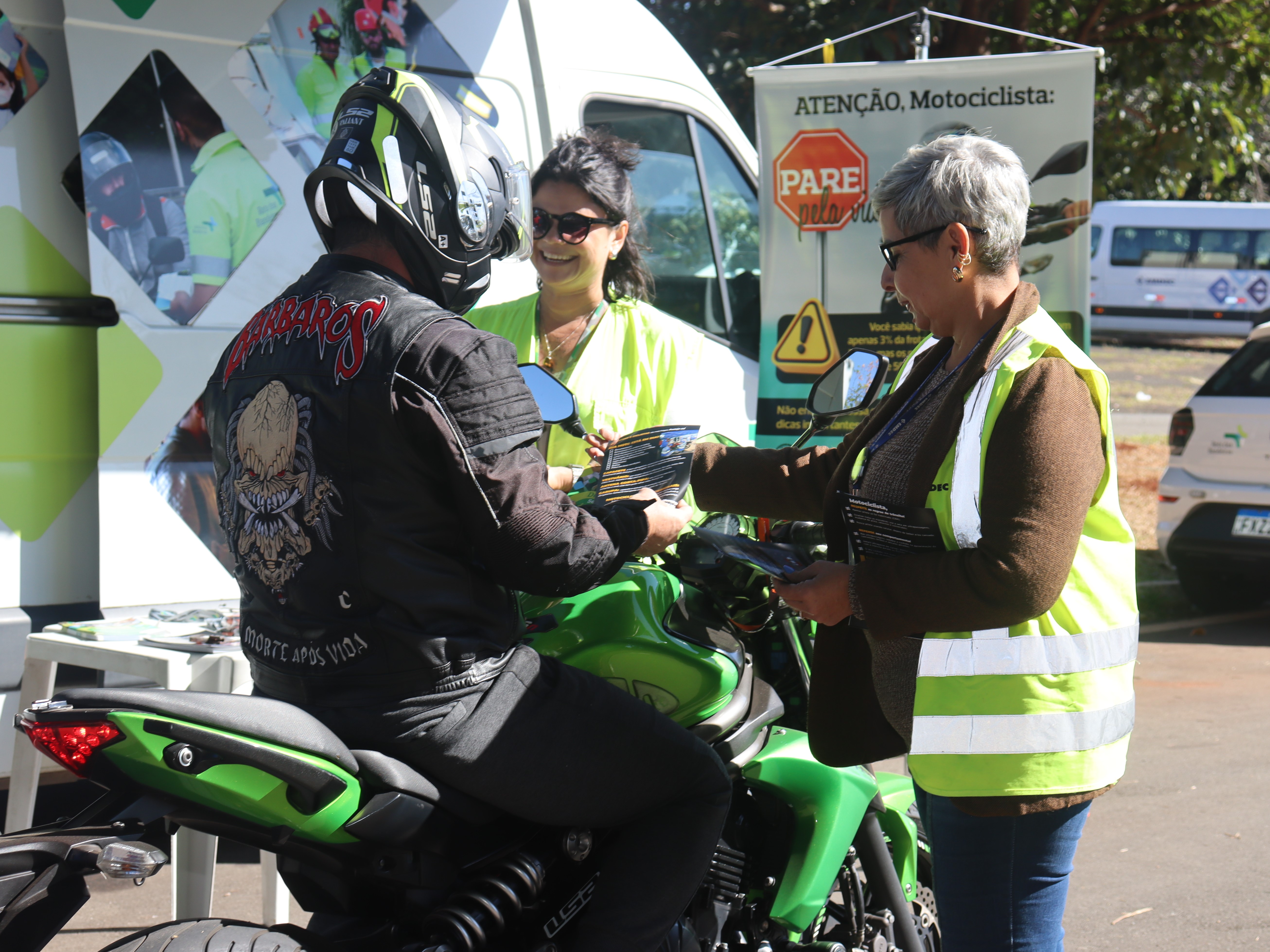O objetivo é conscientizar os motociclistas sobre práticas mais seguras no trânsito e reduzir os índices de acidentes envolvendo motos na cidade