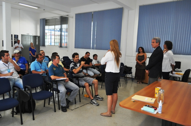 Sala de aula cheia; 53 agentes participarão da capacitação