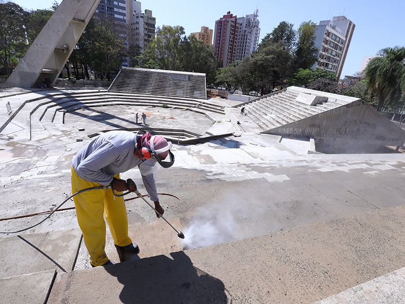 Atenta à crise hídrica, Prefeitura utiliza água de reúso .