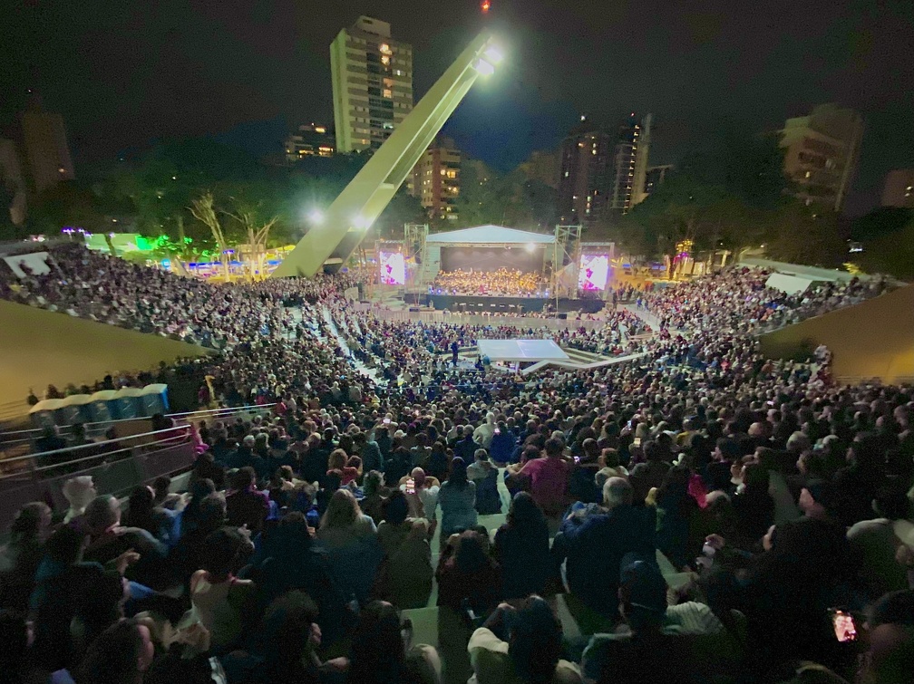 Firmino Piton Público lotou o Teatro de Arena na reabertura do CCC