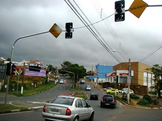 Em dias úteis, cerca de 33.190 veículos passam pelo local, nos dois sentidos