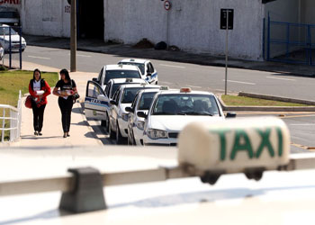 Táxi em via de Campinas