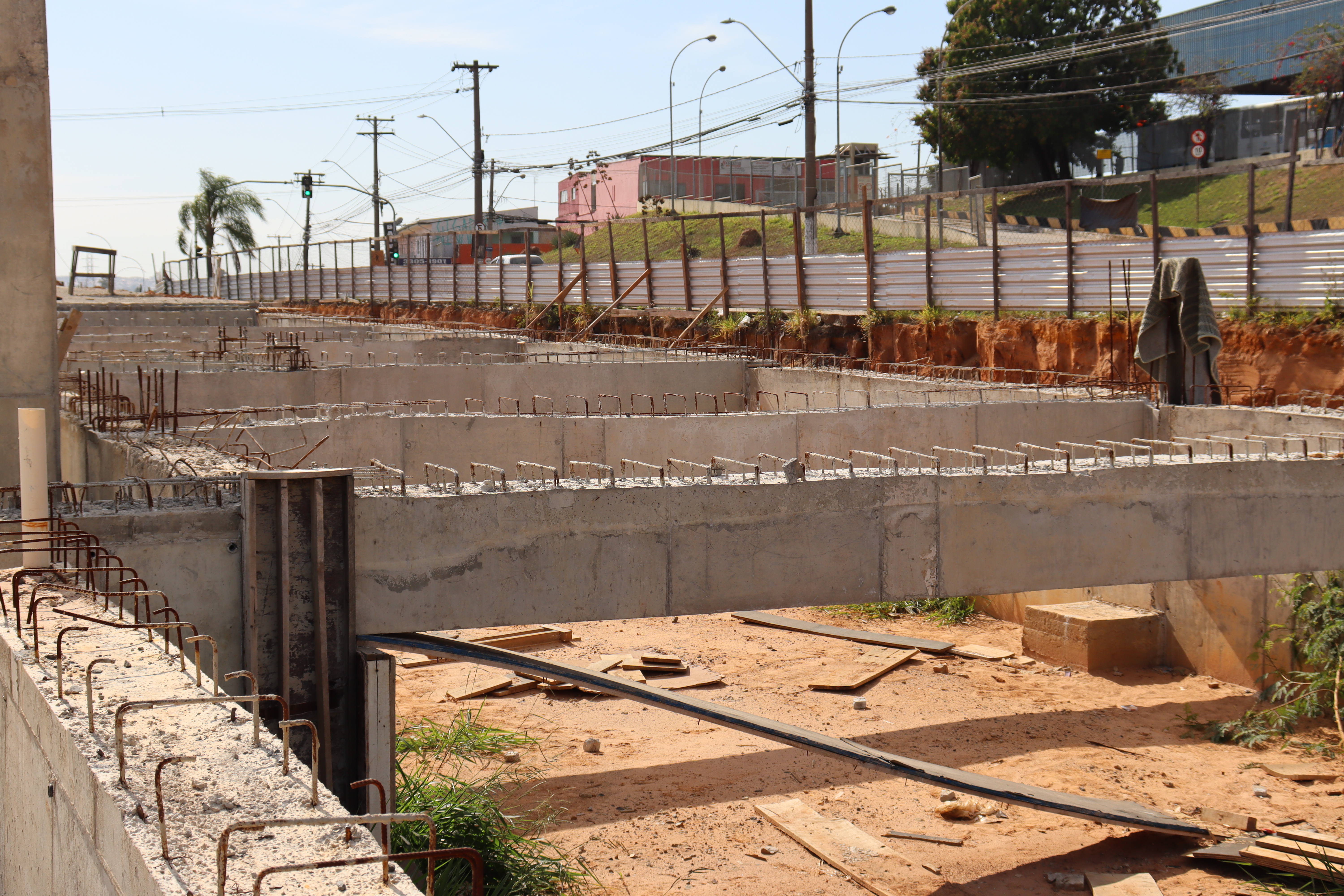 Obras do Terminal Ouro Verde