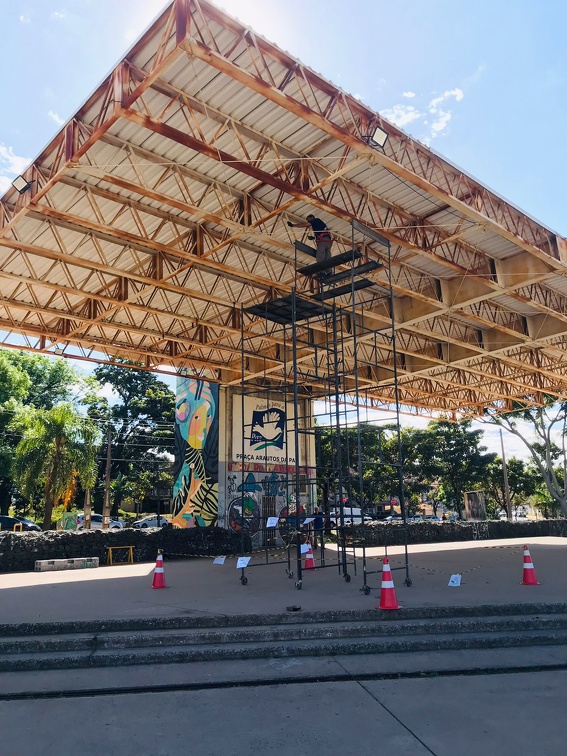 Reforma da cobertura da Praça Arautos da Paz