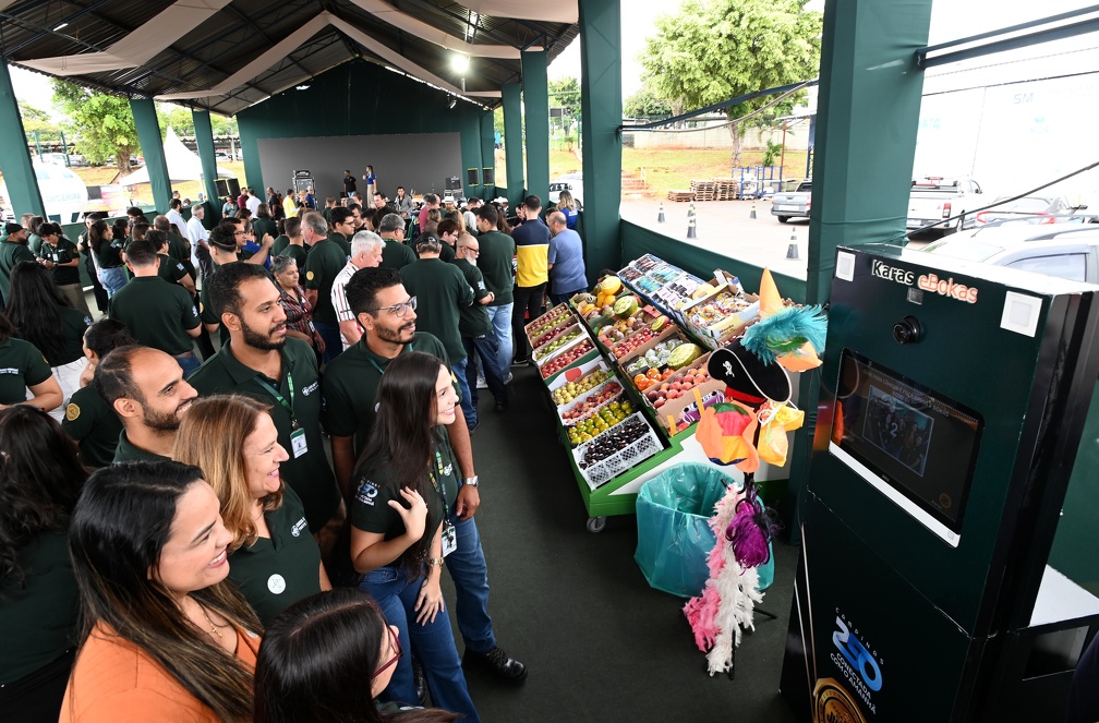 Convidados puderam ver amostra de produtos vendidos na central