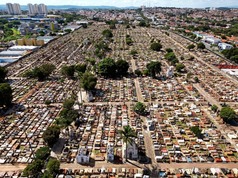 Setec quer padronizar e acabar com distorções na construção de túmulos no Cemitério da Saudade