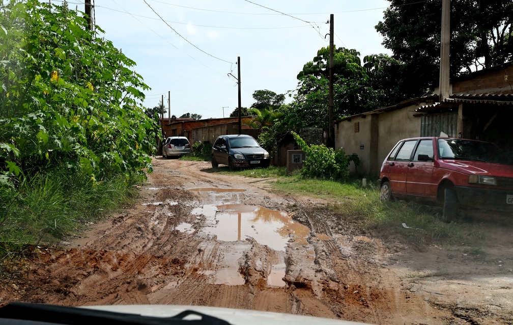 A chuva ocasionou problemas em várias regiões da cidade