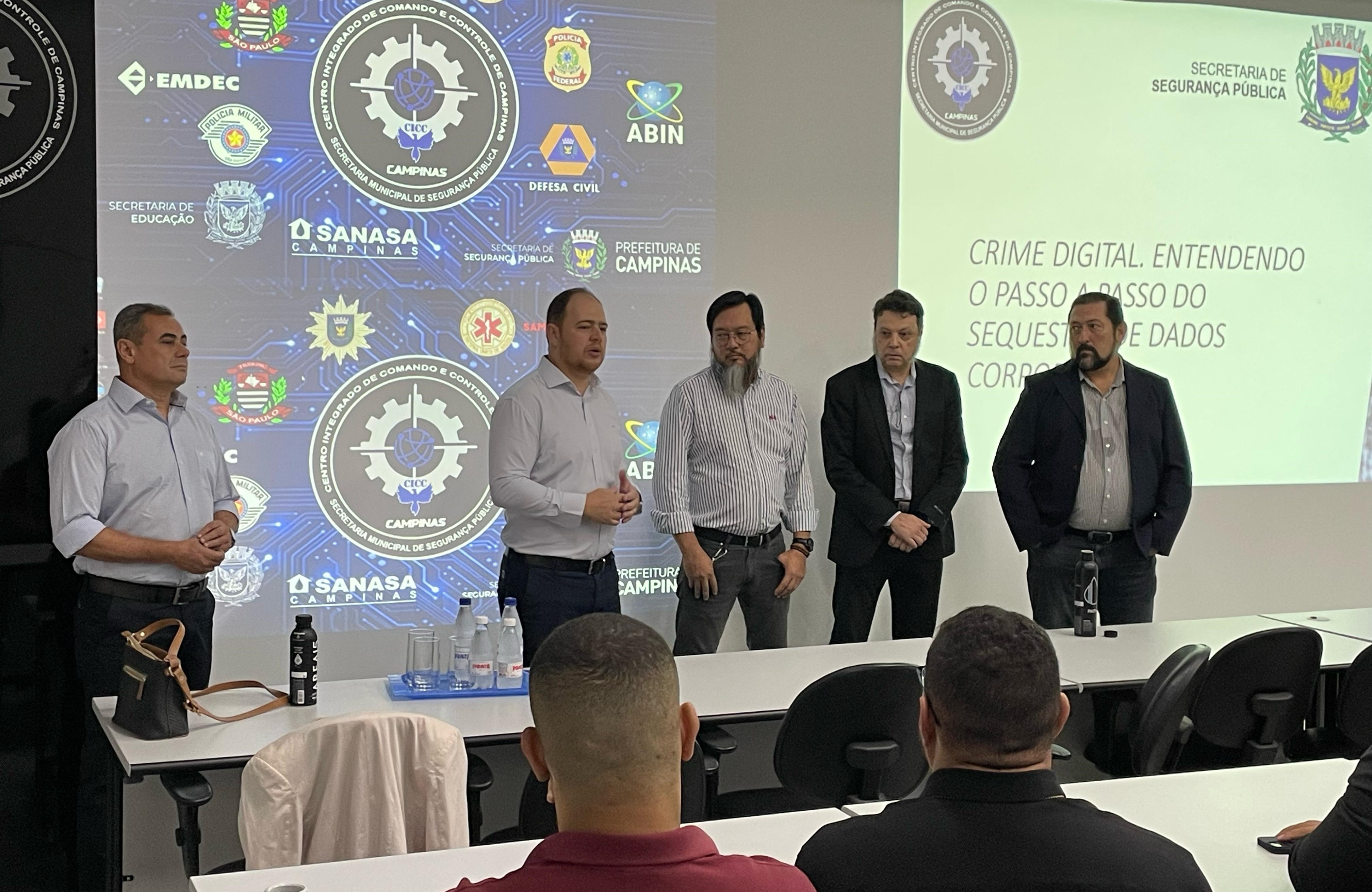Divulgação Evento reuniu representantes de diferentes órgãos de investigação, públicos e privados