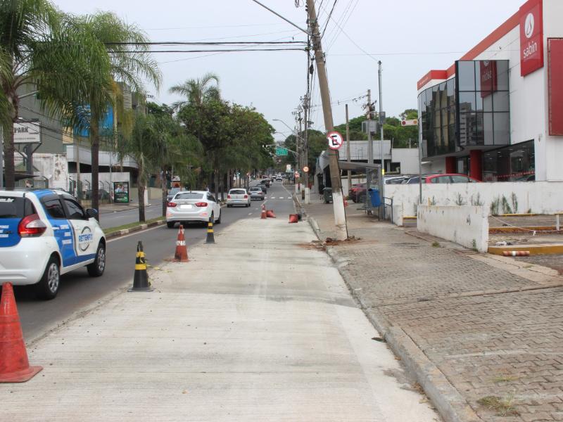 Obras ampliam durabilidade do pavimento nos pontos de parada dos coletivos