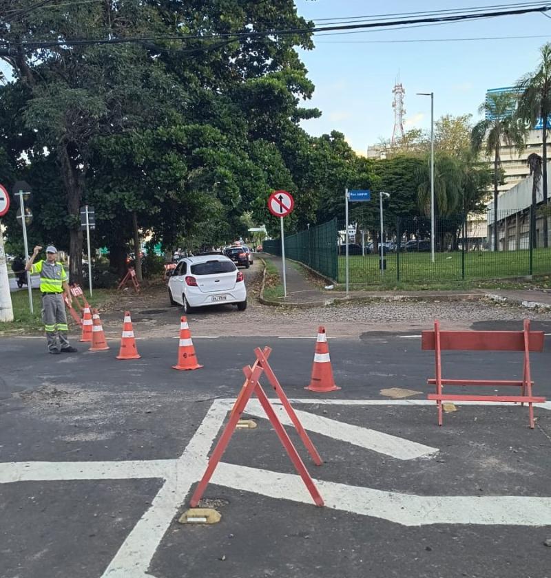 Agentes da Emdec sinalizam e operacionalizam o acesso provisório