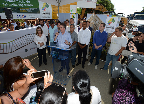 Prefeito assina Ordem de Serviço para pavimentação