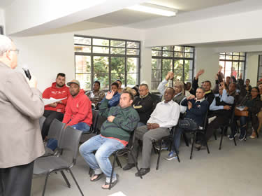 Técnicos da Cohab e Sehab com líderes comunitários: reunião hoje