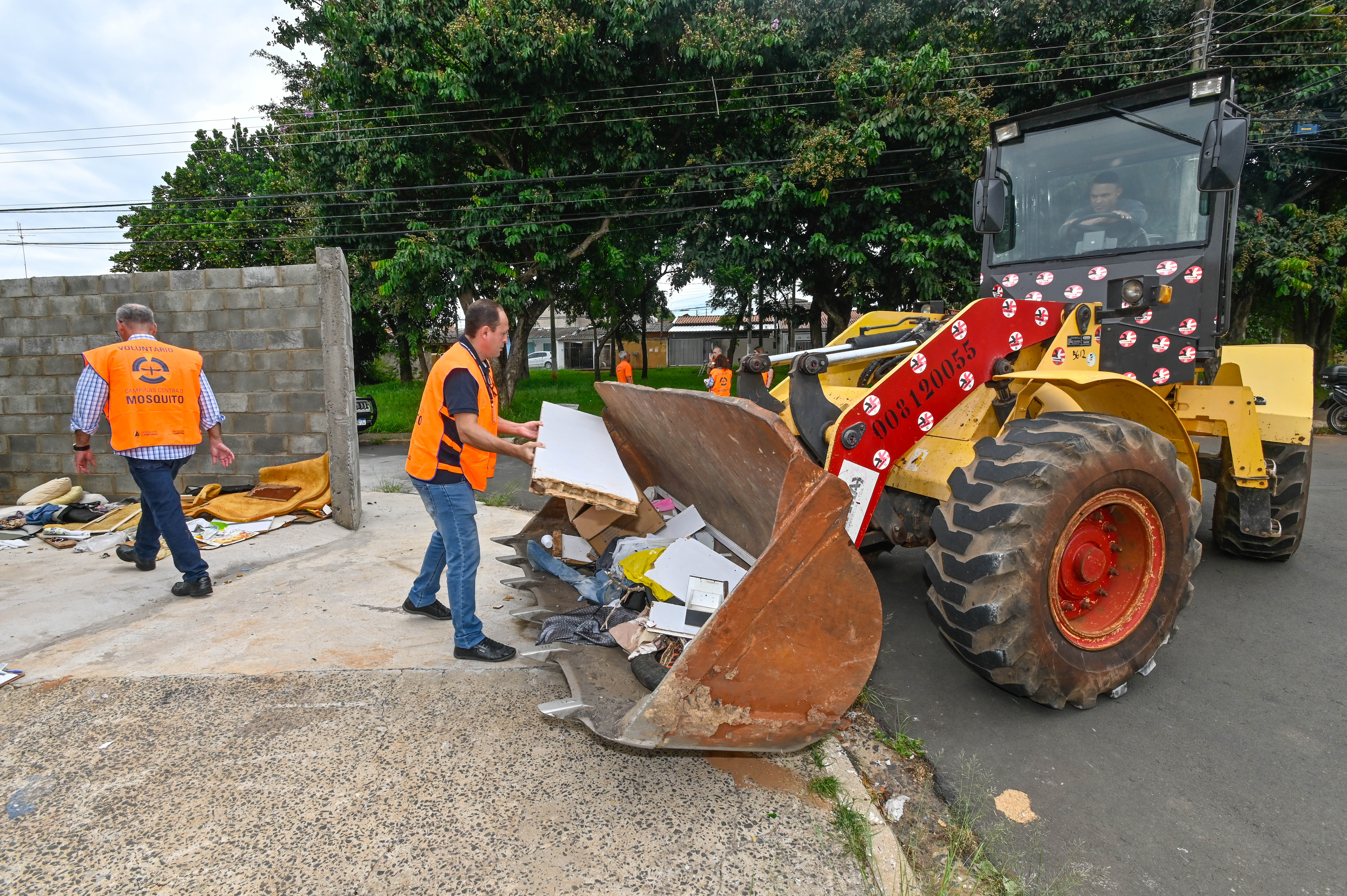 Mais de 100 agentes de saúde foram mobilizados para o mutirão