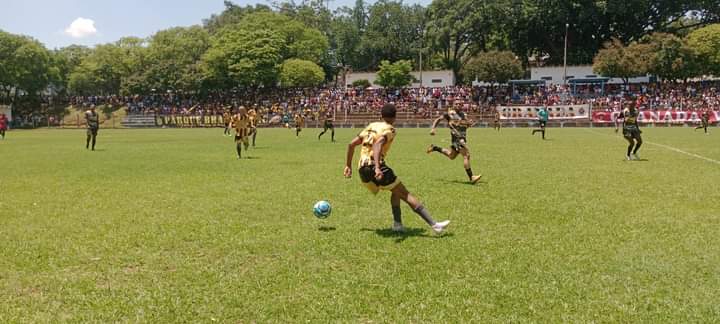 Granada FC x Parque Brasília FC fizeram uma das semifinais