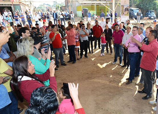 Morador do bairro fala em cerimônia