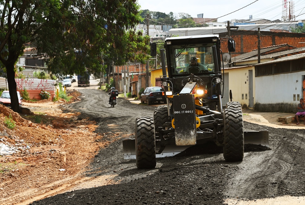 Solicitação de melhoria nas vias de terra da cidade podem ser pelo telefone 156