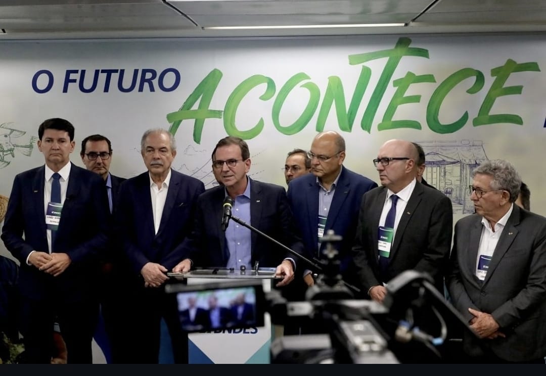 Divulgação/PMC Dário Saadi representou a RMC em encontro com Mercadante e outros prefeitos para detalhar acesso ao crédito federal e apoiar empresas impactadas pelo tarifaço dos EUA