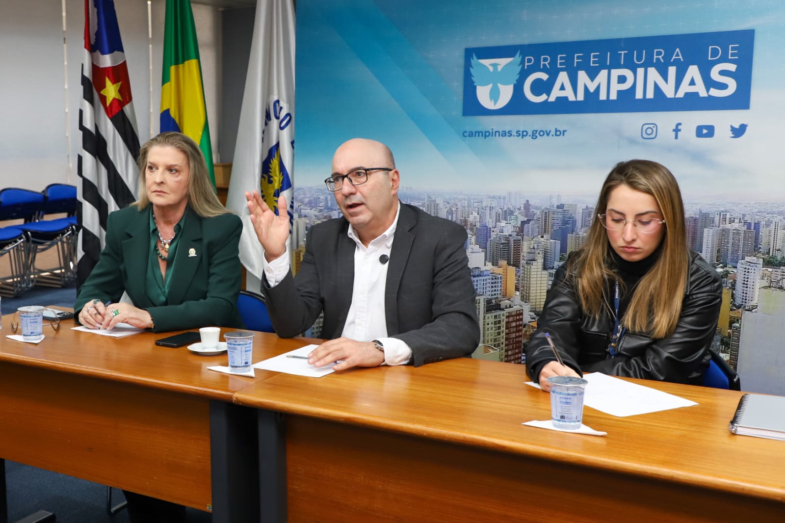 Fernanda Sunega/PMC Prefeito Dário Saadi participa de comissão nacional para negociar soluções com os governos estadual e federal