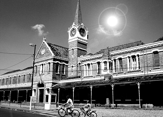Imagem em preto e branco da Estação Cultura