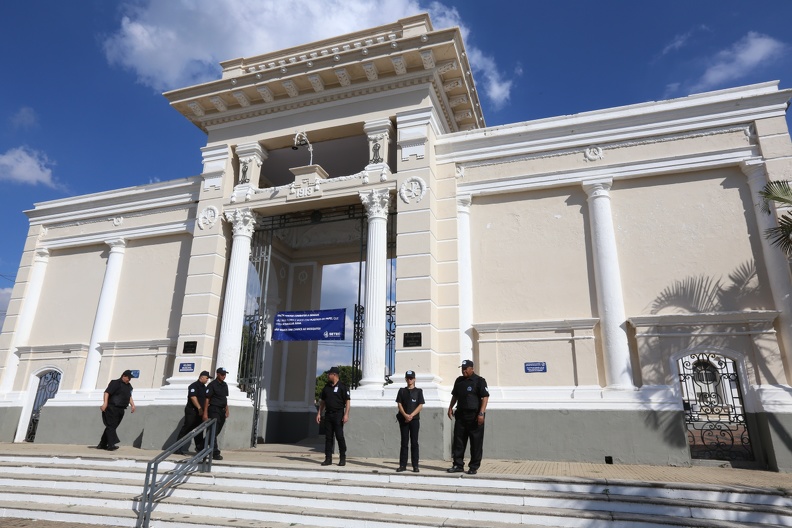 Setec dobra número de vigilantes no Cemitério da Saudade