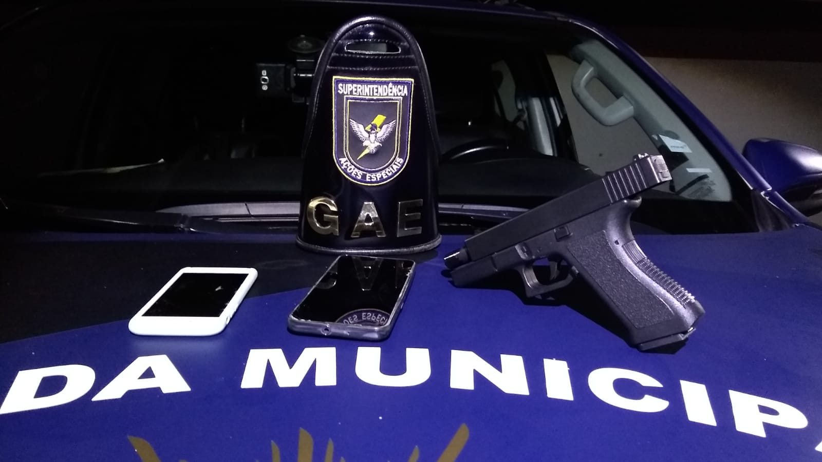 Apreensão de arma e celulares furtados 