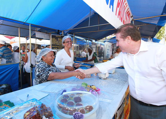 Feira tem setor de alimentação