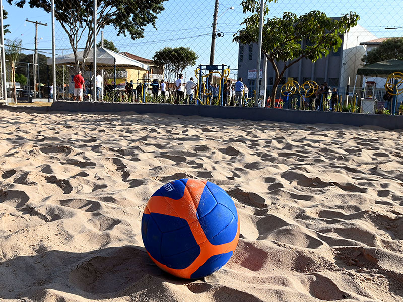 Moradores aproveitaram dia de sol para usar o parque