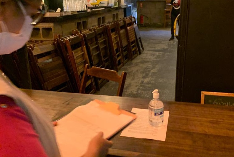 Fiscais estiveram em 17 estabelecimentos para verificar medidas sanitárias de combate à pandemia