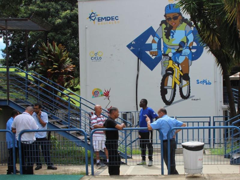 Motoristas são abordados e conversam sobre a importância de se colocar no lugar do outro