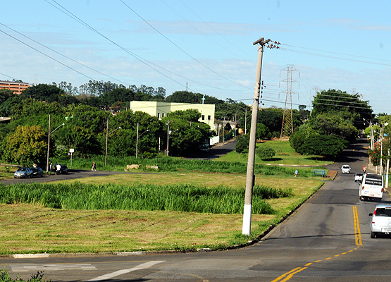 Rua dos Cambarás onde ponte será construída