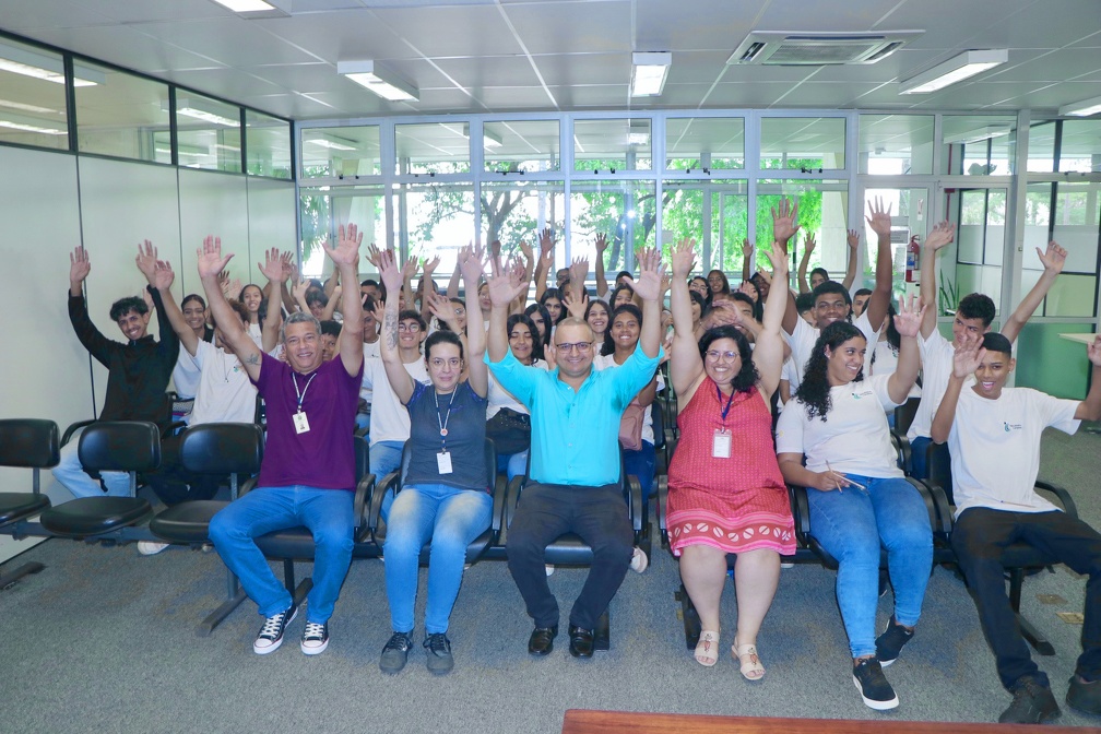 Novos integrantes do Vibe foram recebidos pela equipe do programa