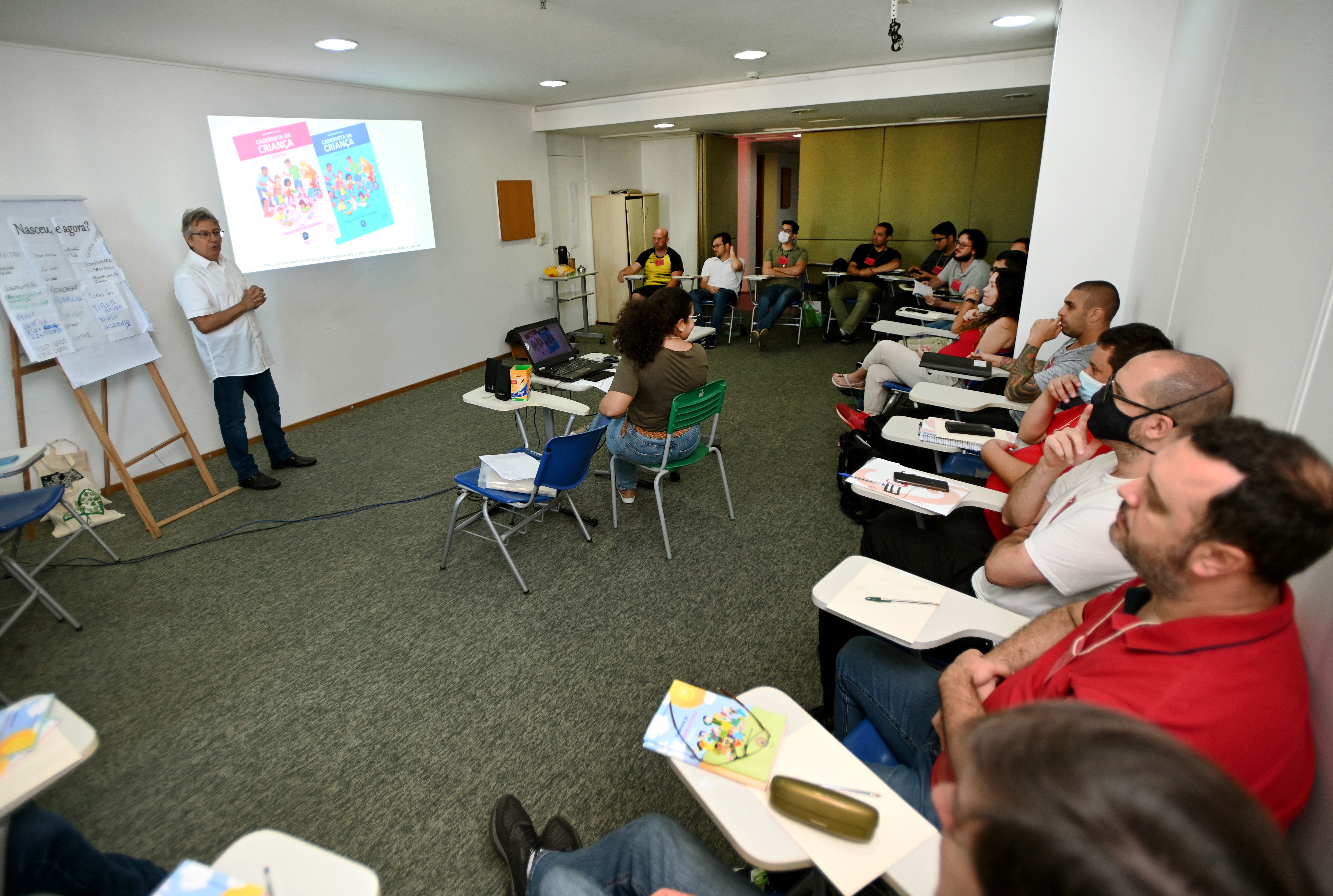 Edição anterior do curso que tem o objetivo de orientar e auxiliar futuros pais 