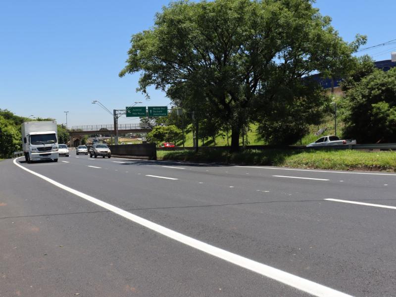 Faixa adicional foi implantada onde antes era parte do acostamento da pista