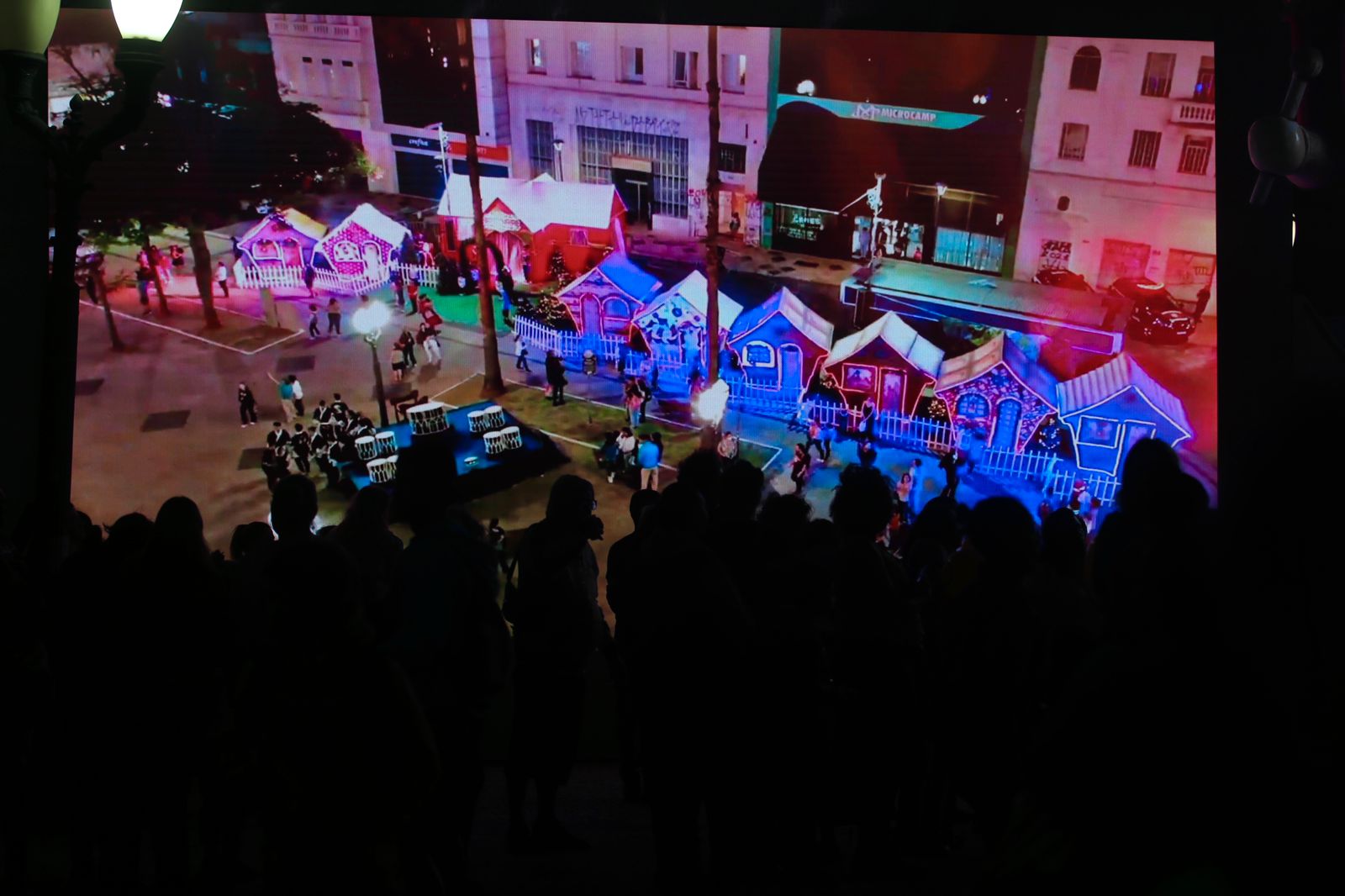 São várias casinhas na Vila do Papai Noel de Campinas