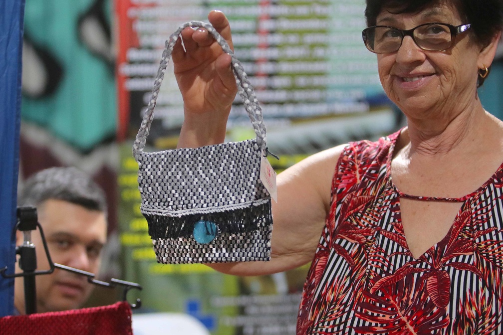 Firmino Piton Nas feiras, é possível encontrar objetos delicados para uso próprio ou para presentear