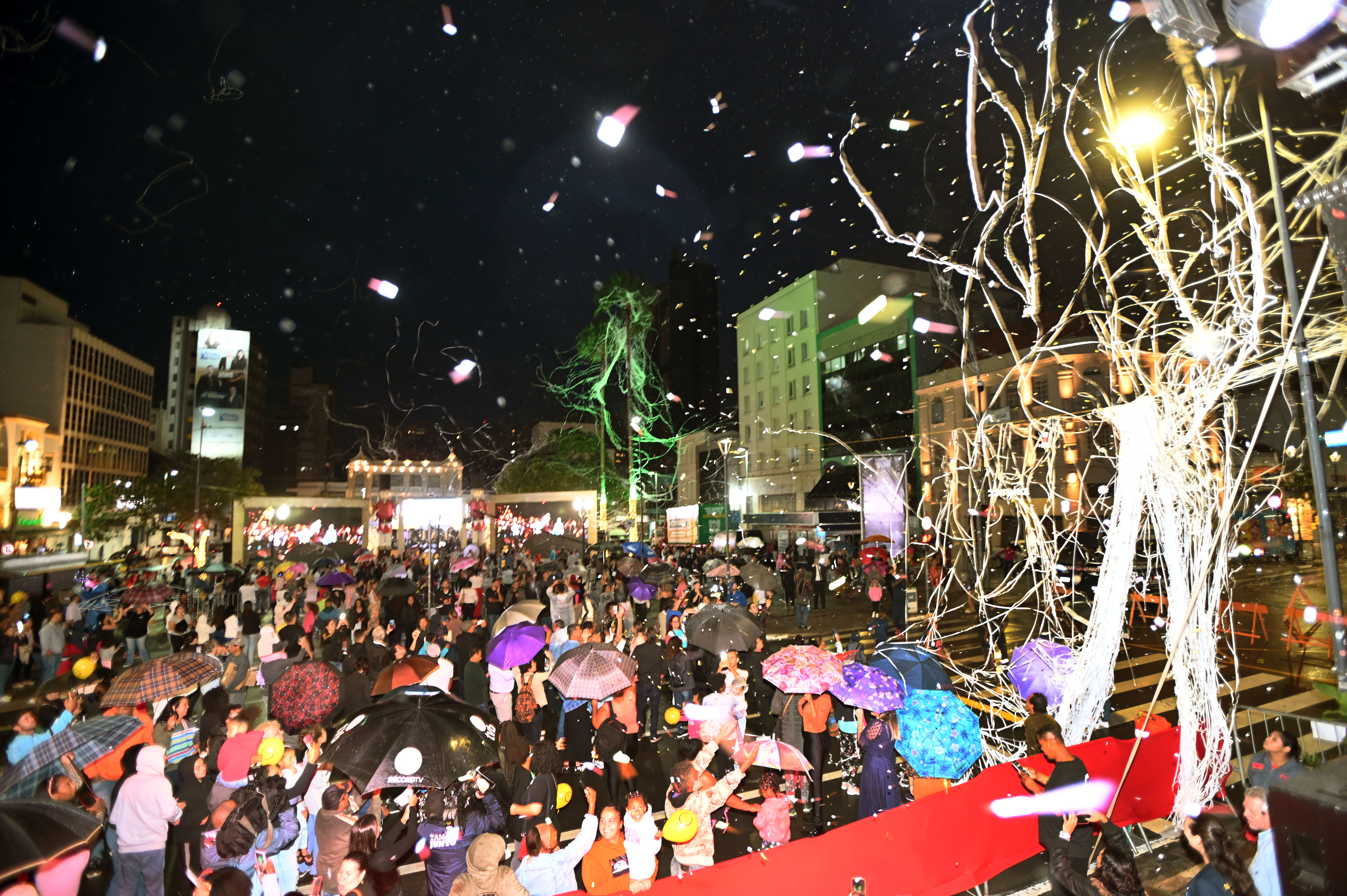 Parada de Natal promete noite de muita alegria