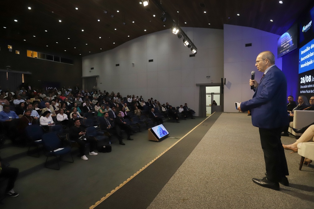 Fernanda Sunega/PMC Prefeituras terão até janeiro de 2026 para adotar o modelo nacional da NFS-e