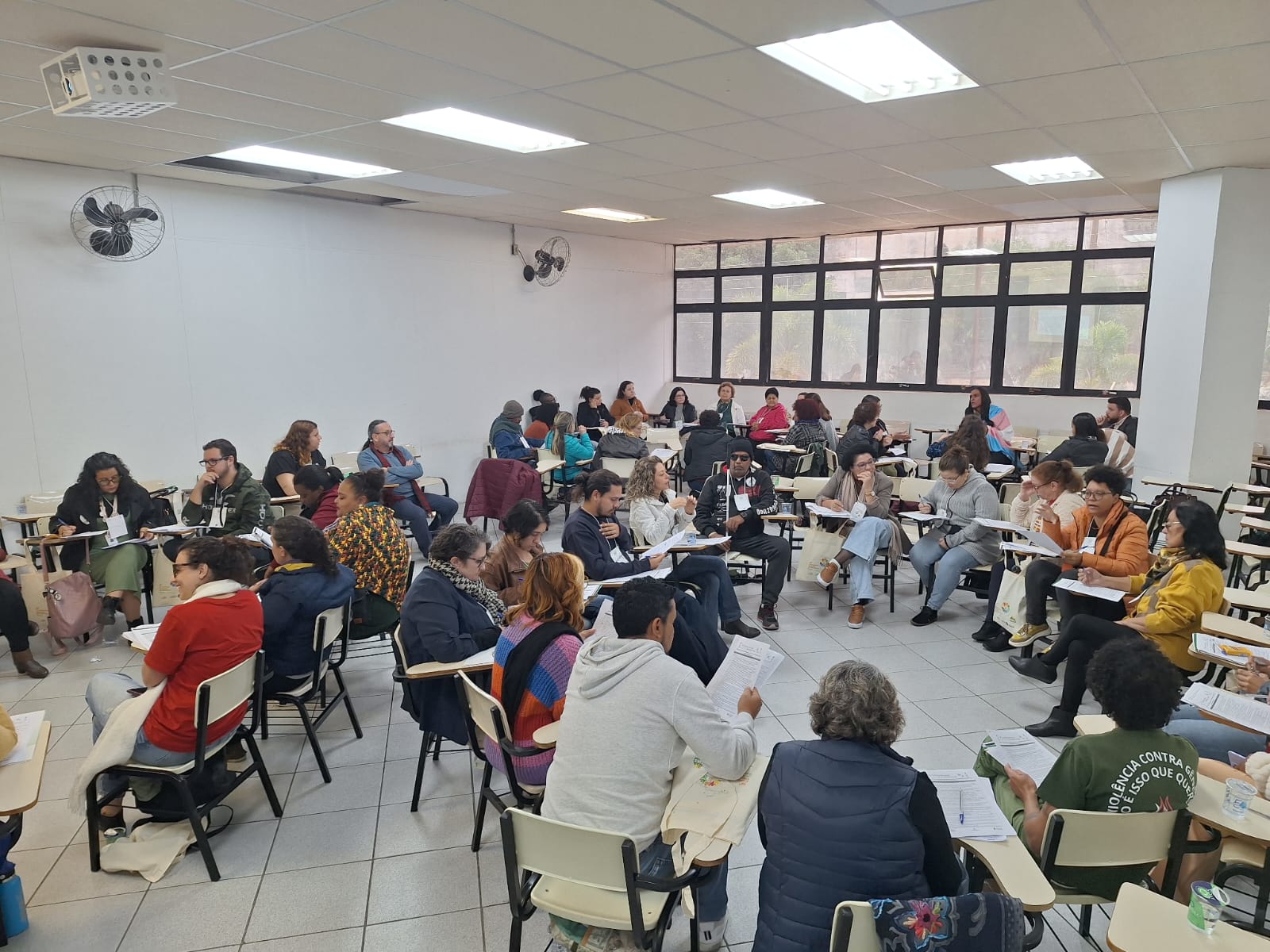 Instituído em 2005, o SUAS é o modelo público que organiza, regula e articula as ações socioassistenciais em todo o território nacional