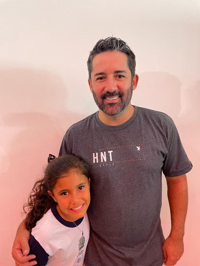 Rafaela Silveira e Leandro Costa, aluna e educador da escola do Parque Fazendinha: entusiasmo pela experiência