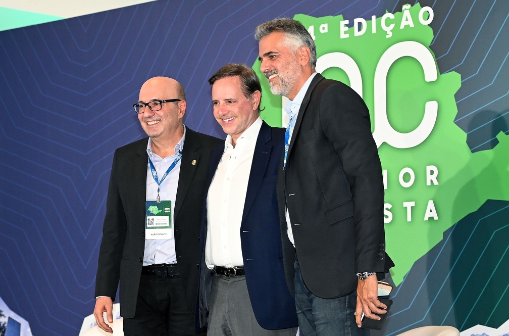 Carlos Bassan Dário Saadi, Luiz França, presidente da Abrainc, e Gustavo Reis