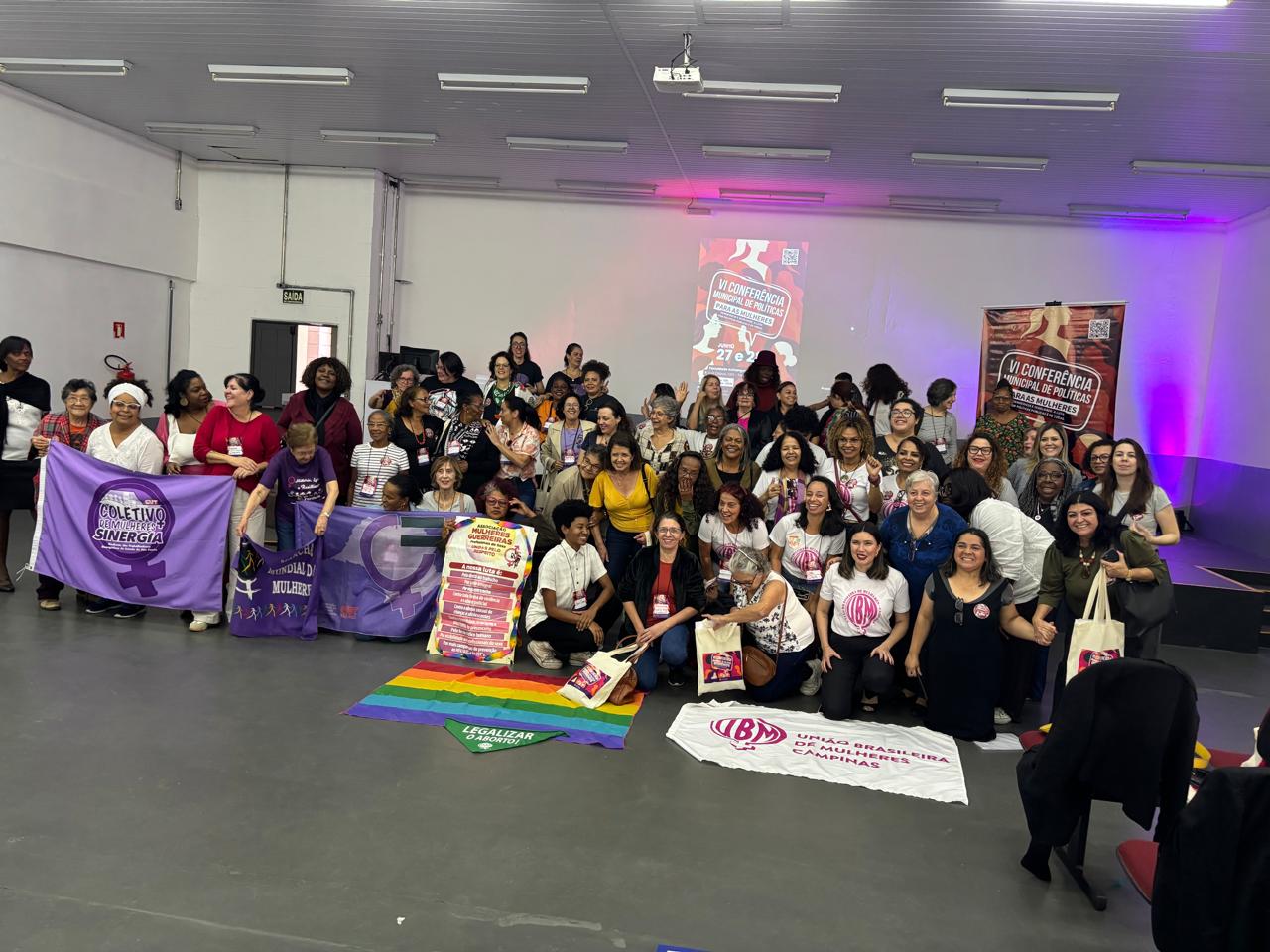 A mobilização reforçou a importância de manter a pauta de gênero no centro das decisões públicas