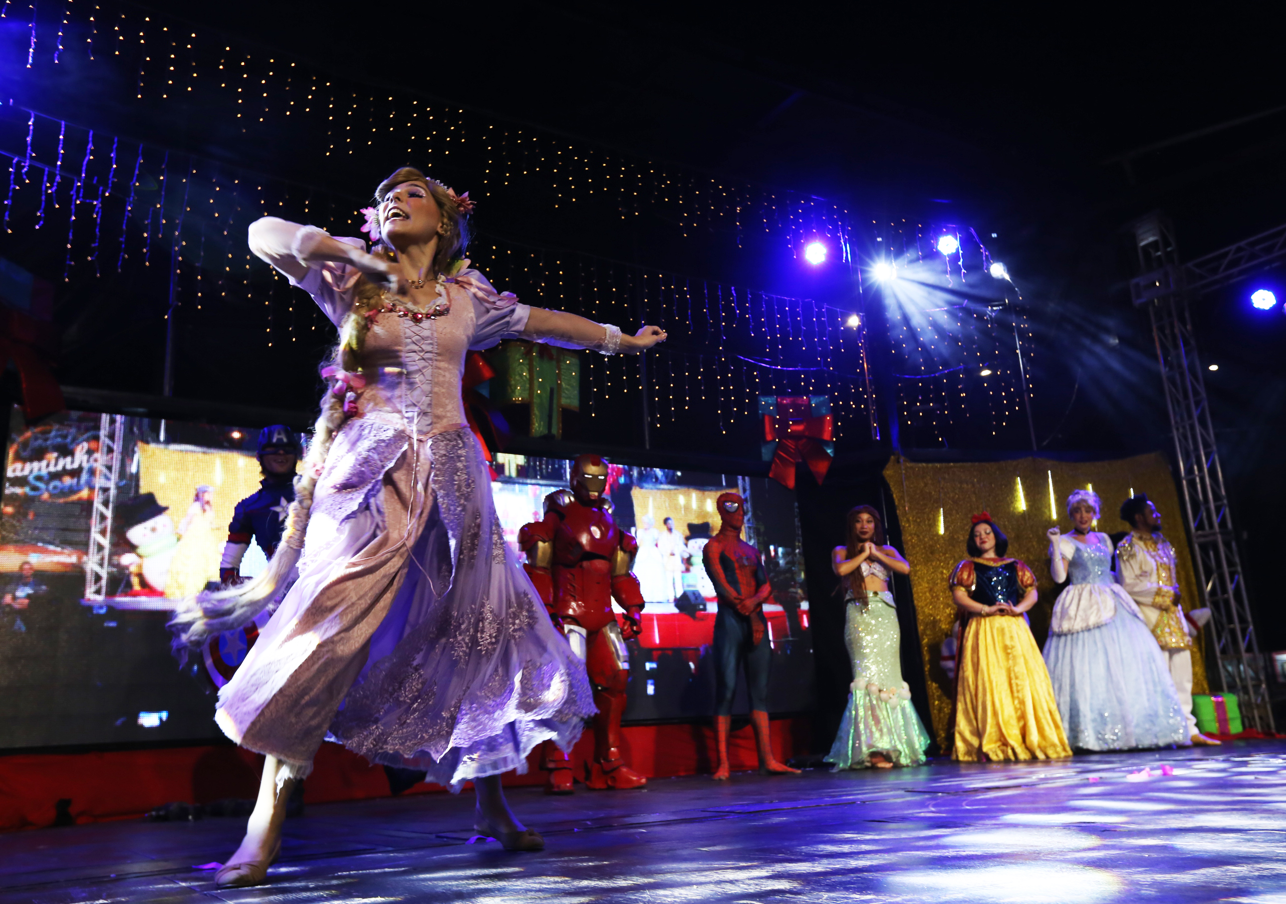  Artistas como bailarinos e atores encenando personagens vão levar alegria e diversão a diversos bairros de Campinas