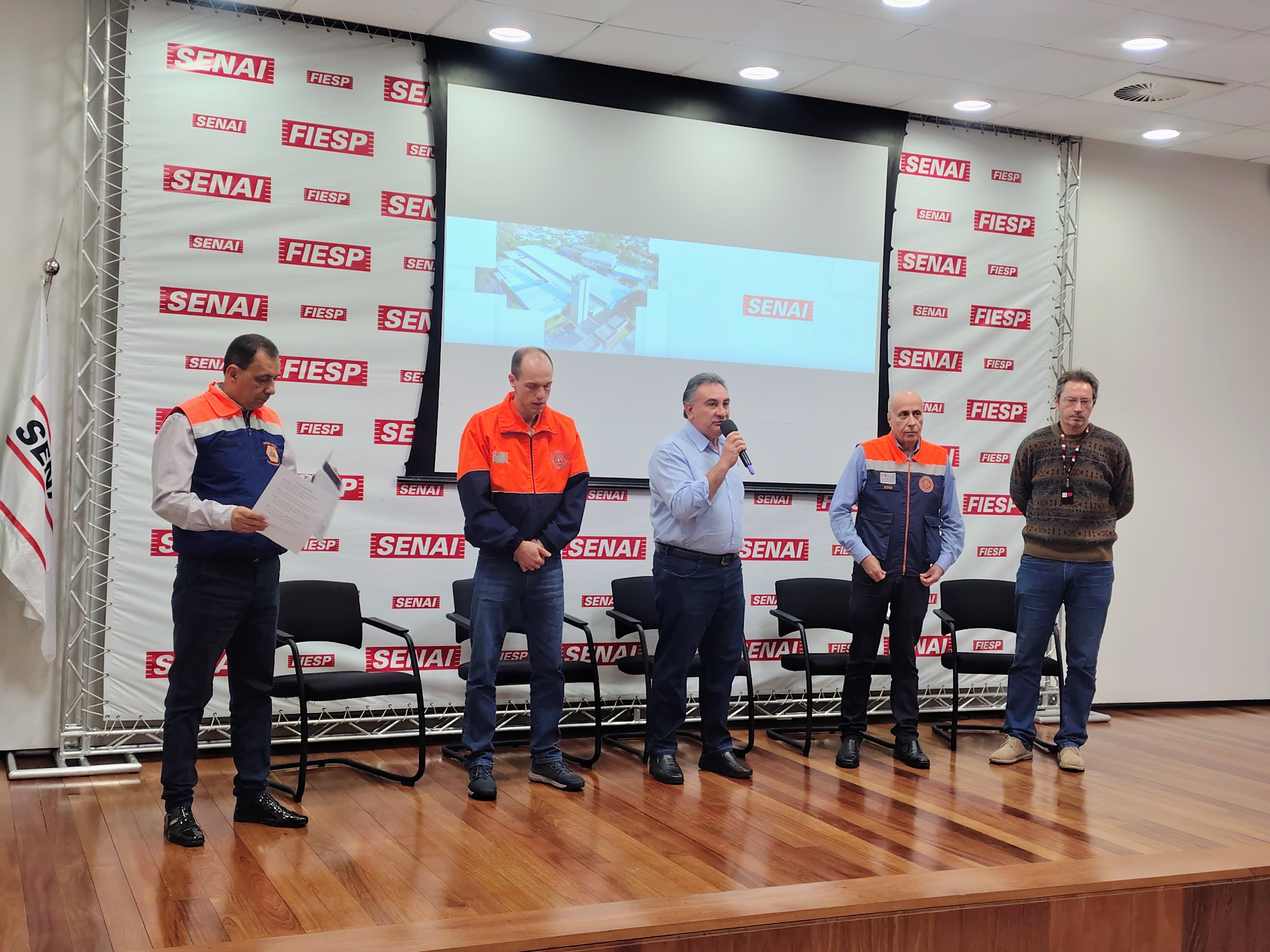 Divulgação/PMC A oficina reuniu representantes das Defesas Civis de diversos municípios da RMC, além de coordenadores regionais e estaduais