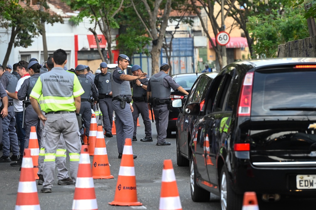 Ação no Centro da cidade: grupos atuaram simultaneamente em diferentes áreas centrais